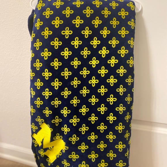 Vera Bradley Bedding Vera Bradley Collegiate Blanket Poshmark